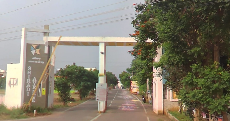 Shiradi avenue entrance